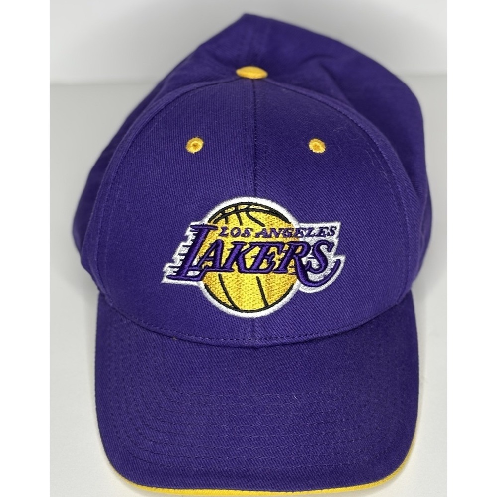 Los Angeles Lakers SnapBack Hat Cap NWOT Fan Favorite Purple